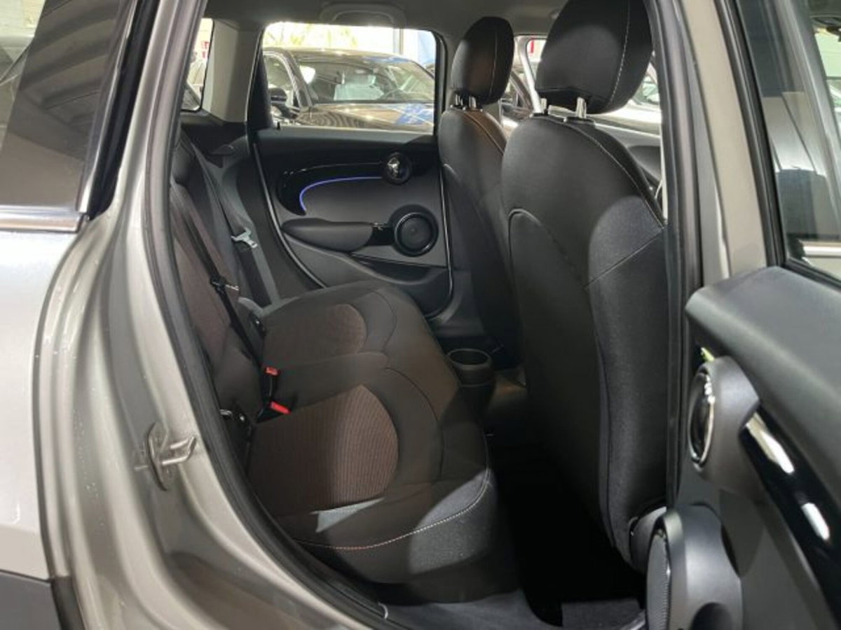 MINI Mini 1.5 Cooper 5 porte (19)