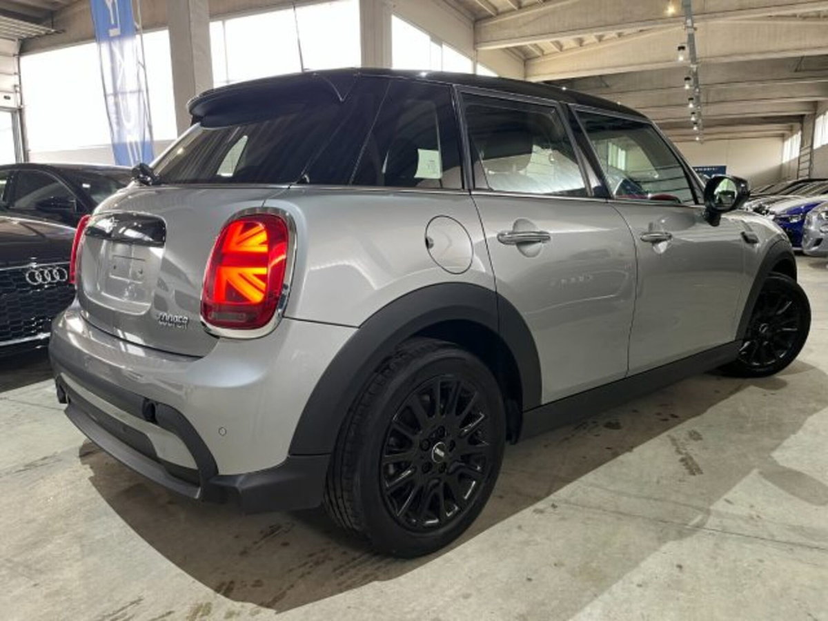 MINI Mini 1.5 Cooper 5 porte (4)