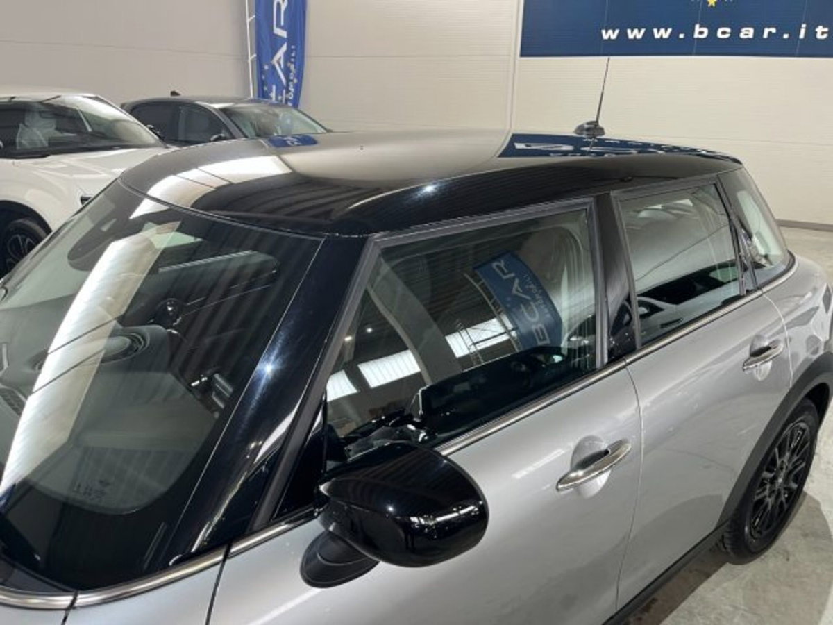 MINI Mini 1.5 Cooper 5 porte (8)
