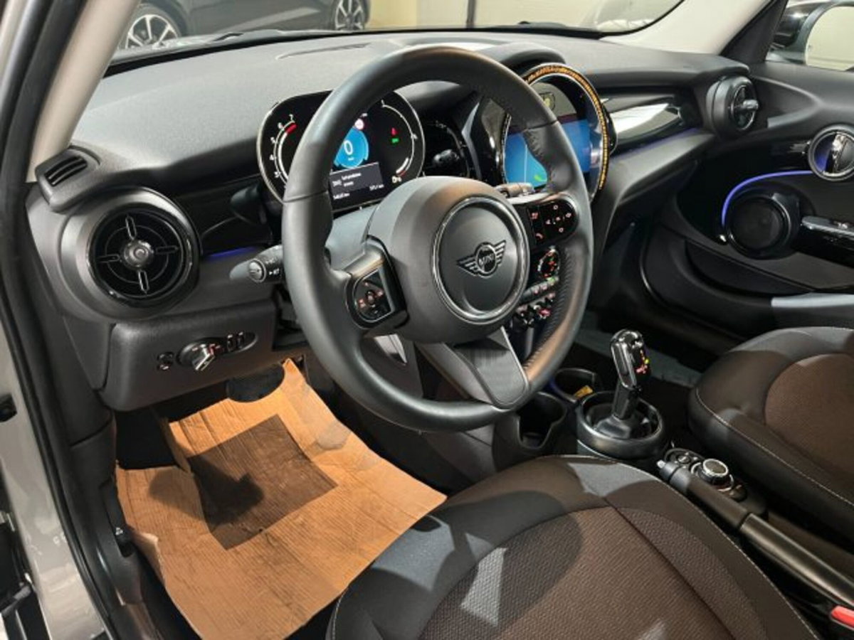 MINI Mini 1.5 Cooper 5 porte (9)