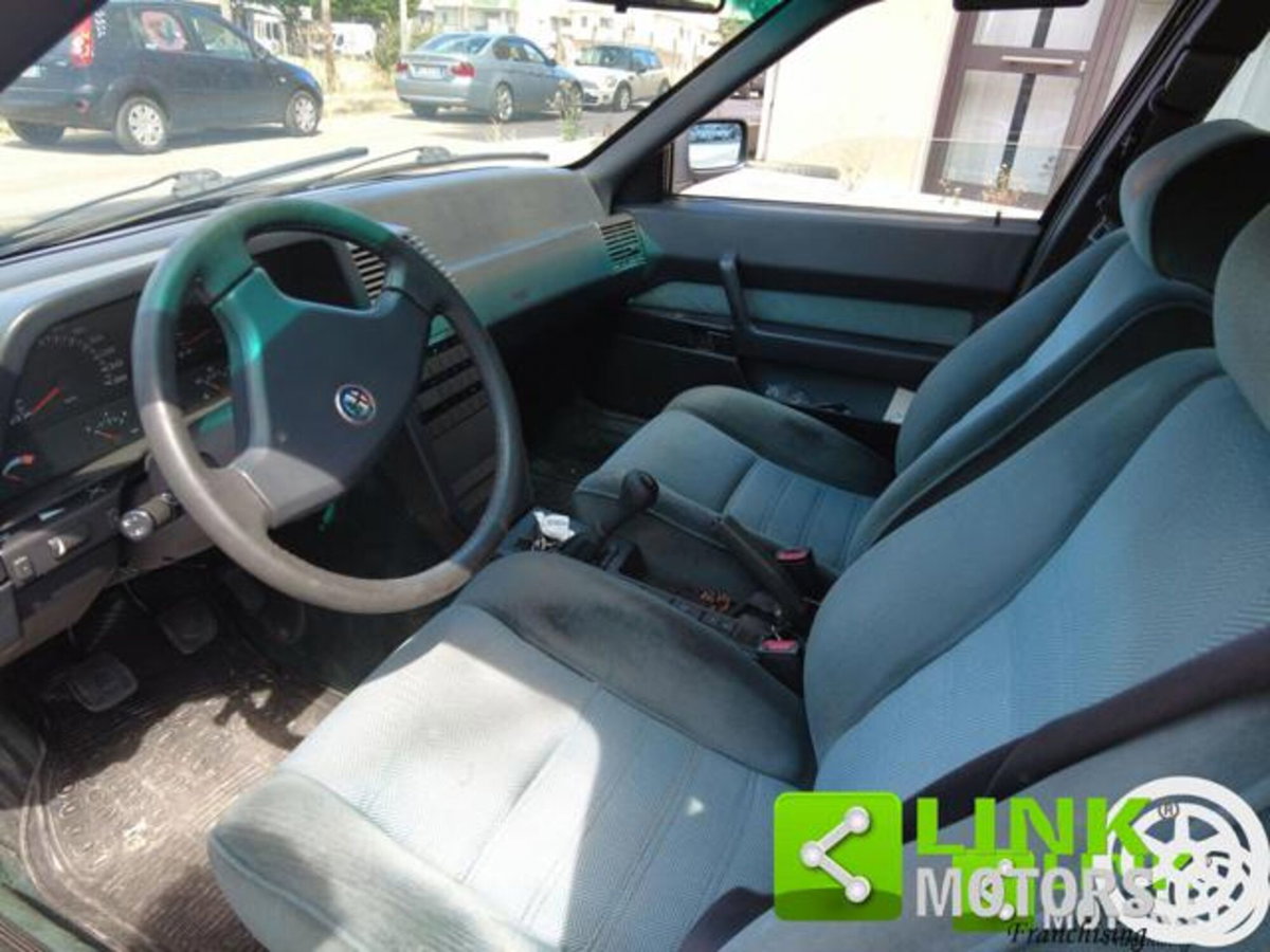 Alfa Romeo 164 2.0i turbo (10)