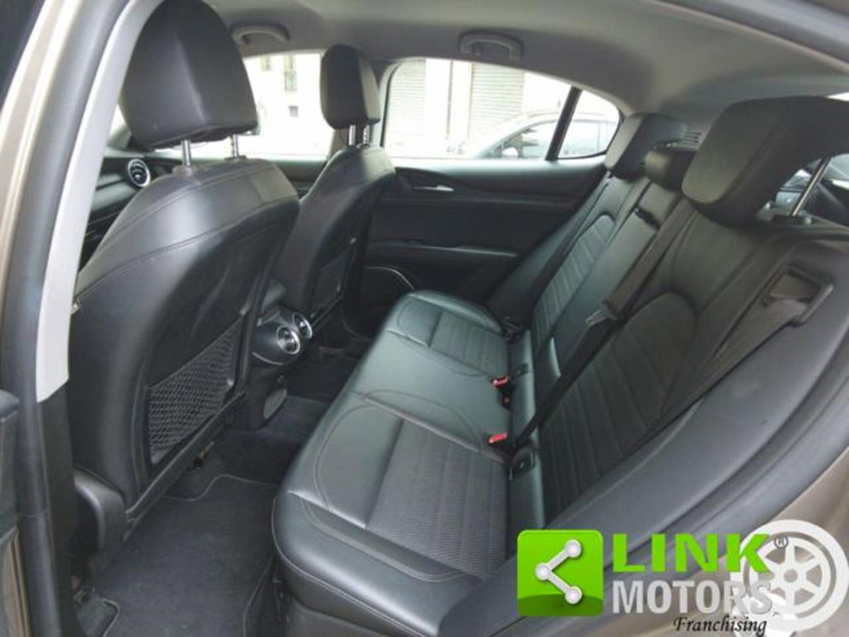Alfa Romeo Stelvio Stelvio 2.2 Turbodiesel 180 CV AT8 Q4 Business (11)