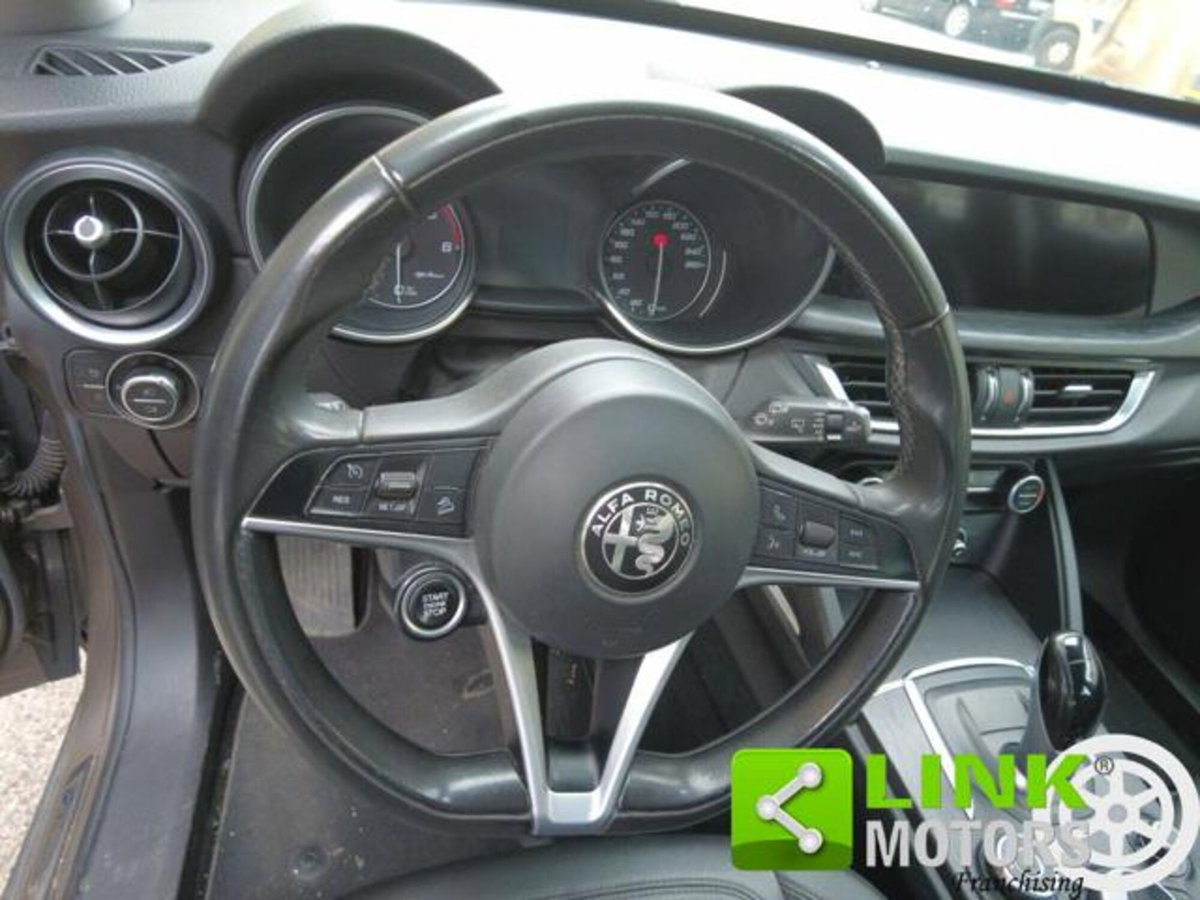 Alfa Romeo Stelvio Stelvio 2.2 Turbodiesel 180 CV AT8 Q4 Business (13)