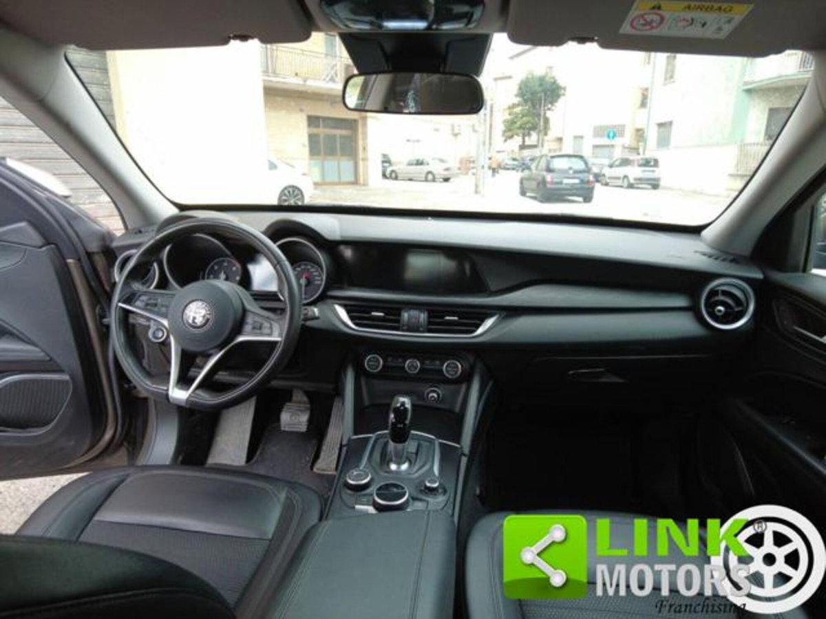 Alfa Romeo Stelvio Stelvio 2.2 Turbodiesel 180 CV AT8 Q4 Business (15)