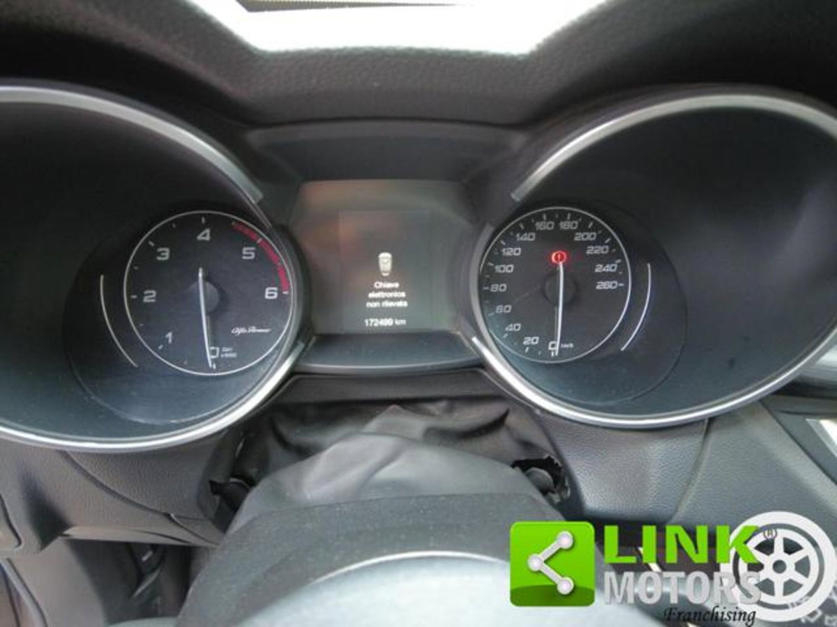 Alfa Romeo Stelvio Stelvio 2.2 Turbodiesel 180 CV AT8 Q4 Business (6)
