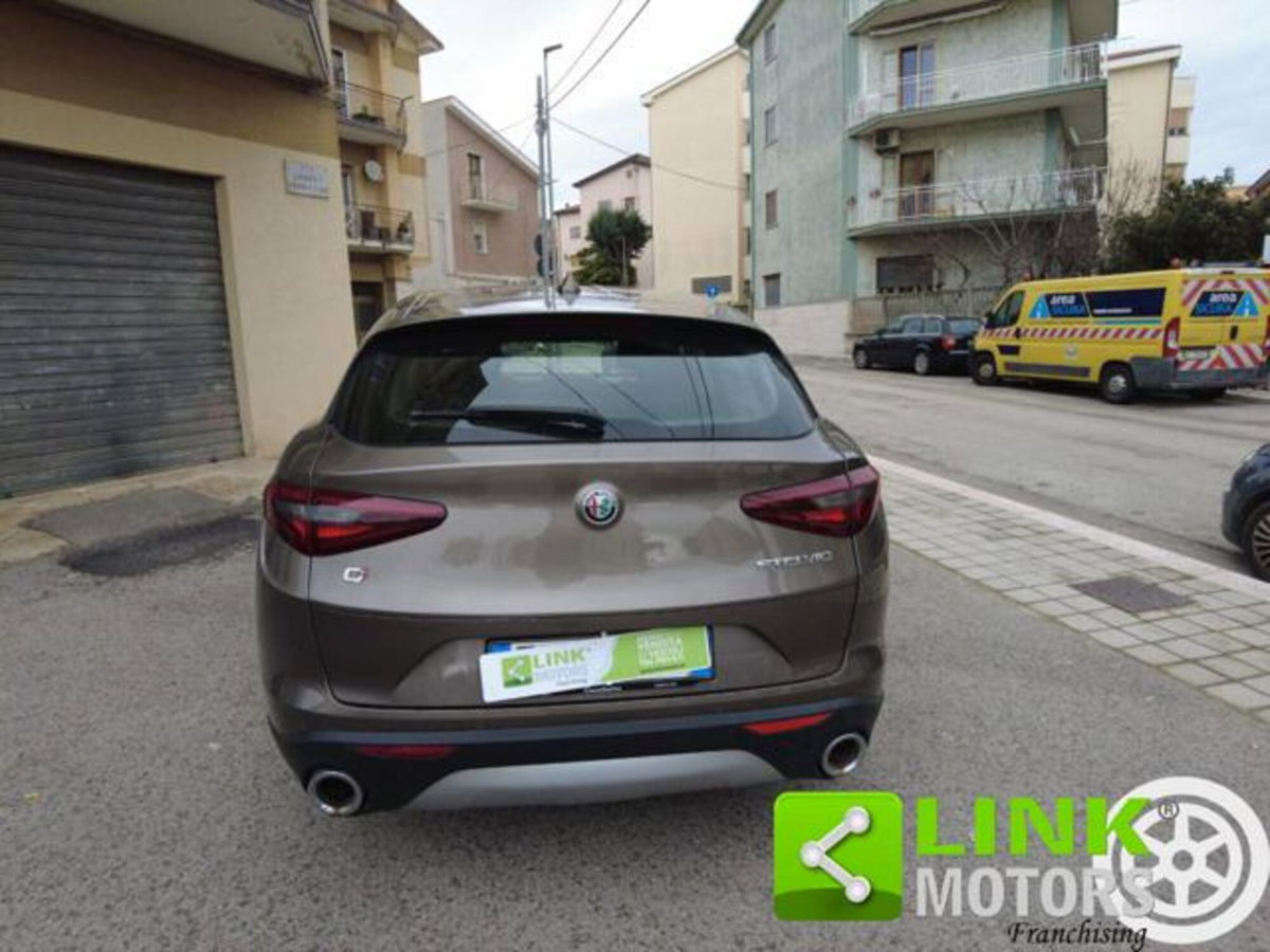 Alfa Romeo Stelvio Stelvio 2.2 Turbodiesel 180 CV AT8 Q4 Business (9)