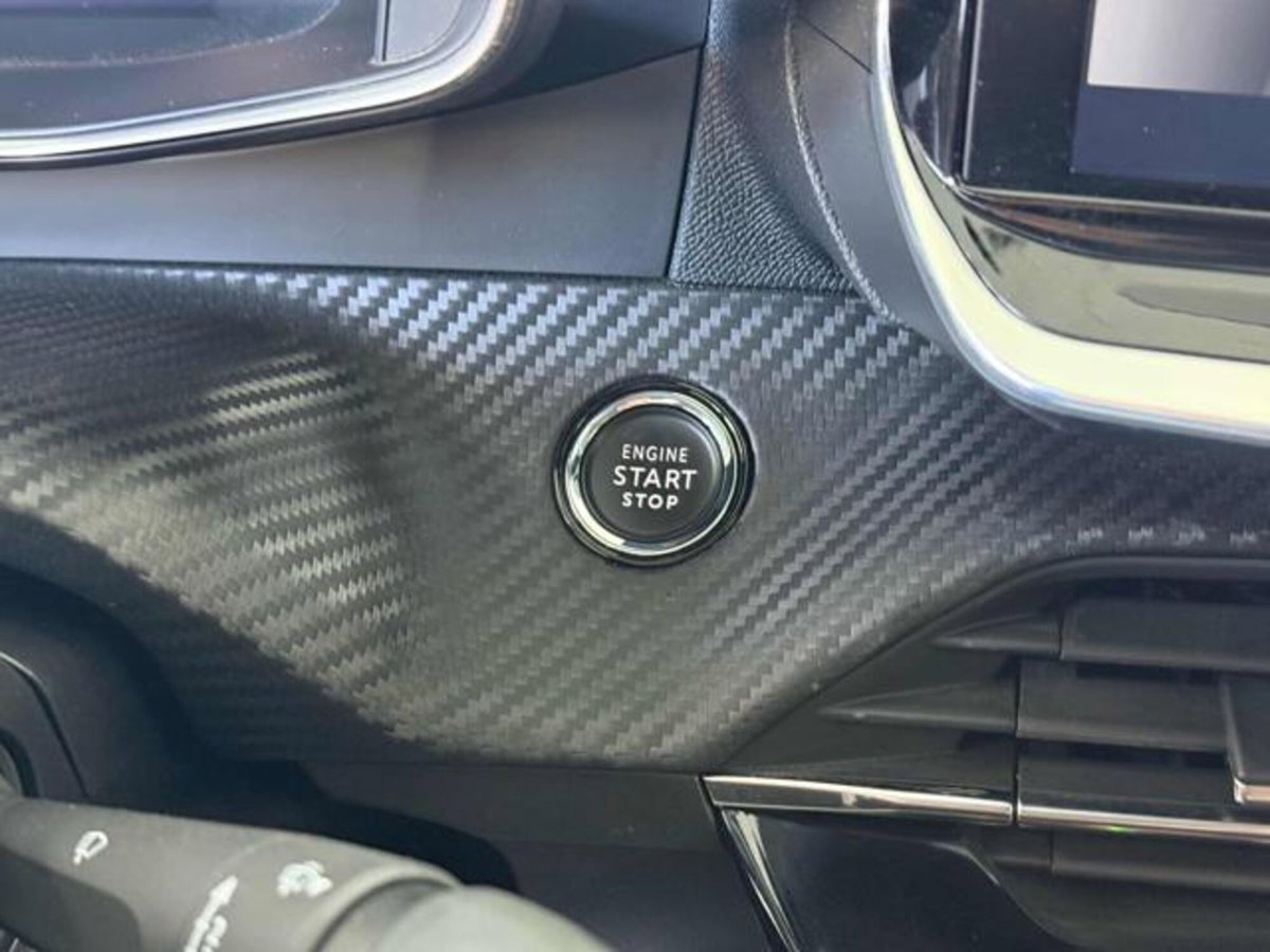 Peugeot 2008 BlueHDi 110 S&S Allure Pack (18)