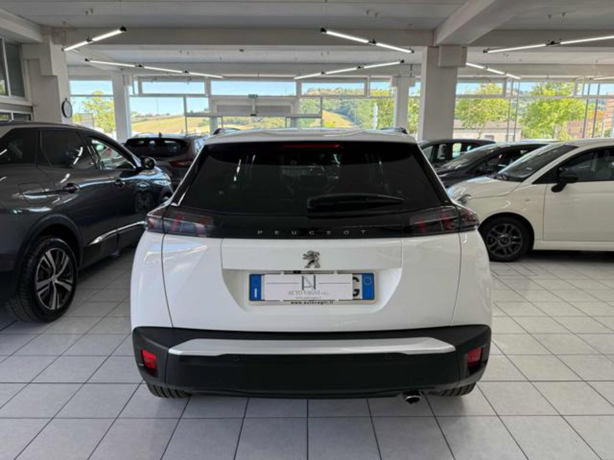 Peugeot 2008 BlueHDi 110 S&S Allure Pack (5)