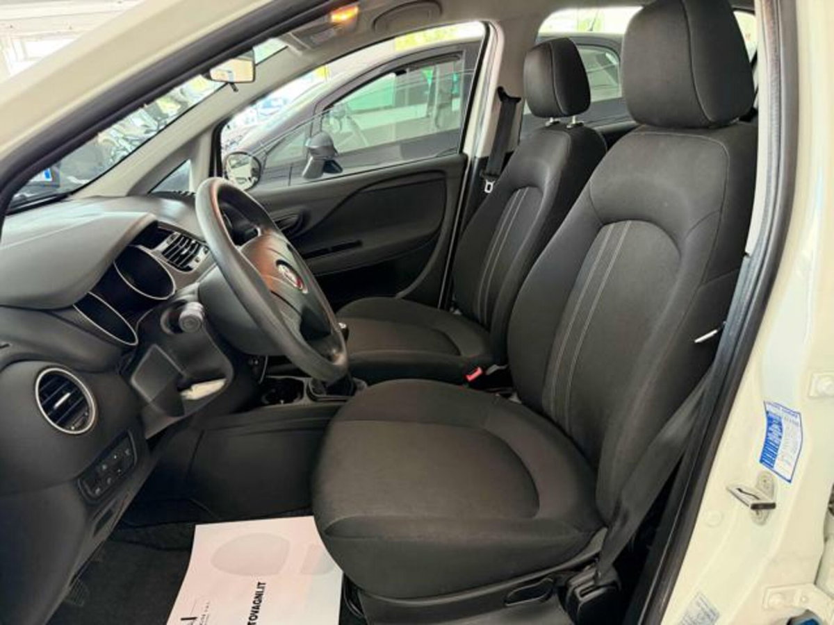 Fiat Punto 1.2 8V 5 porte Street (5)