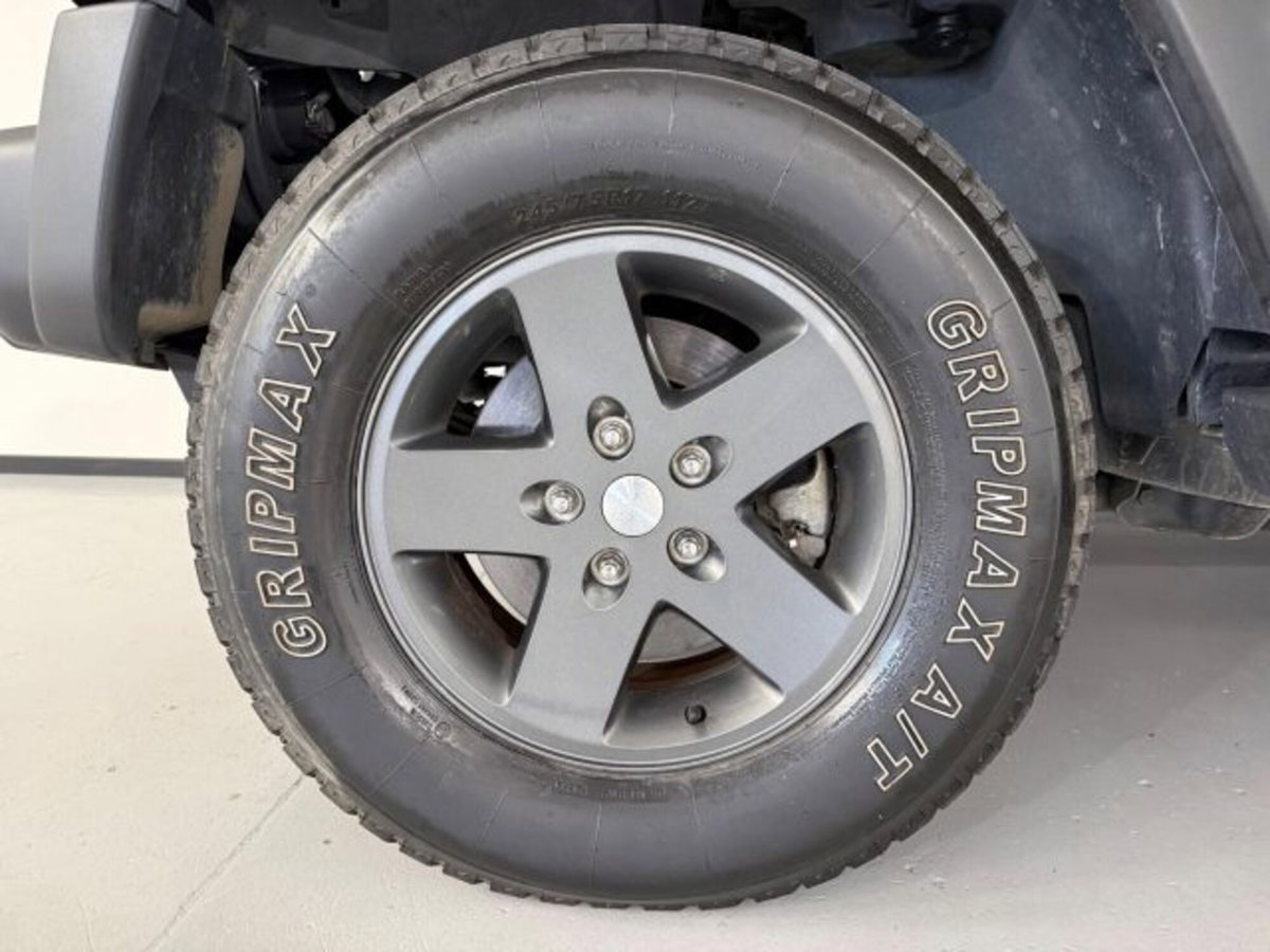 Jeep Wrangler 2.8 CRD DPF Mountain Auto (10)