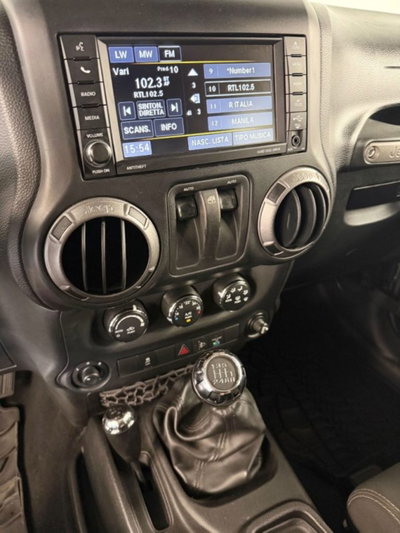 Jeep Wrangler 2.8 CRD DPF Mountain Auto (12)