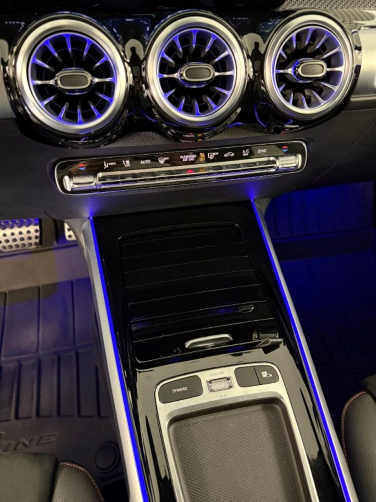 Mercedes-Benz GLB 200 d AMG Line Premium auto (16)