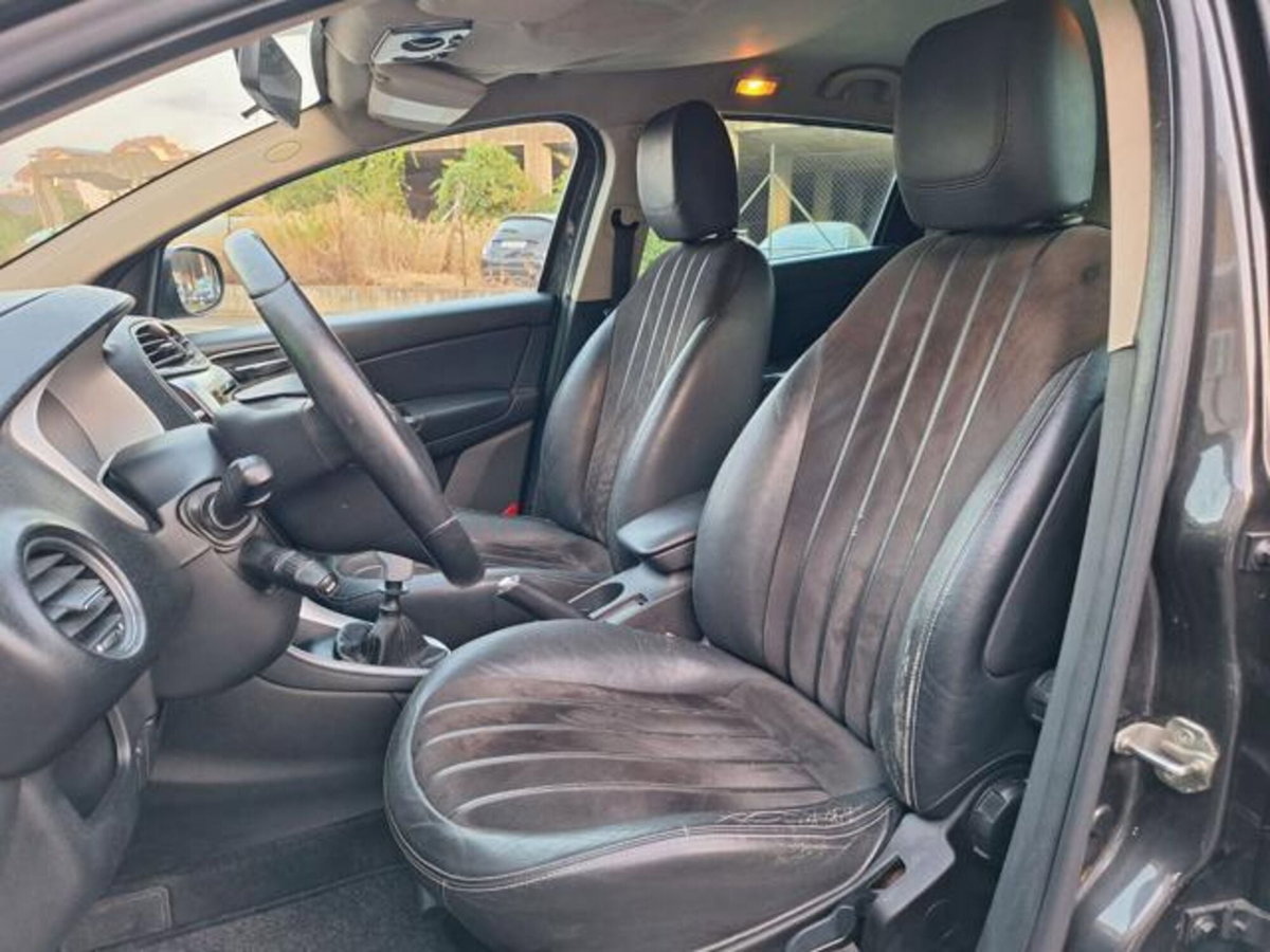 Lancia Delta 1.6 MJT DPF Gold (17)