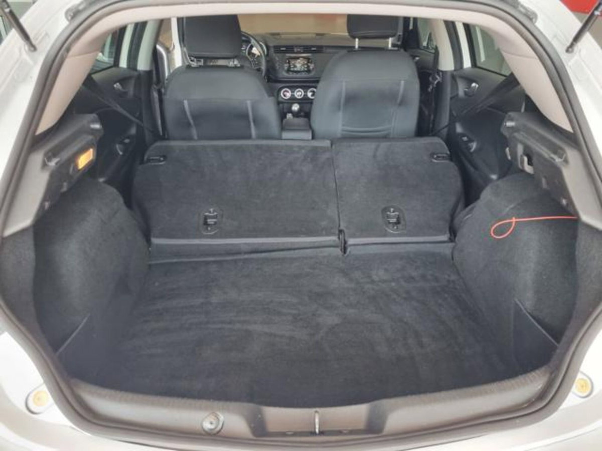 Alfa Romeo Giulietta 1.6 JTDm Giulietta 120cv (15)