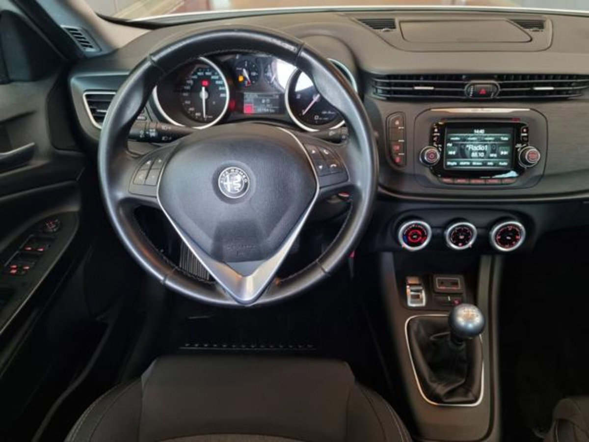 Alfa Romeo Giulietta 1.6 JTDm Giulietta 120cv (20)