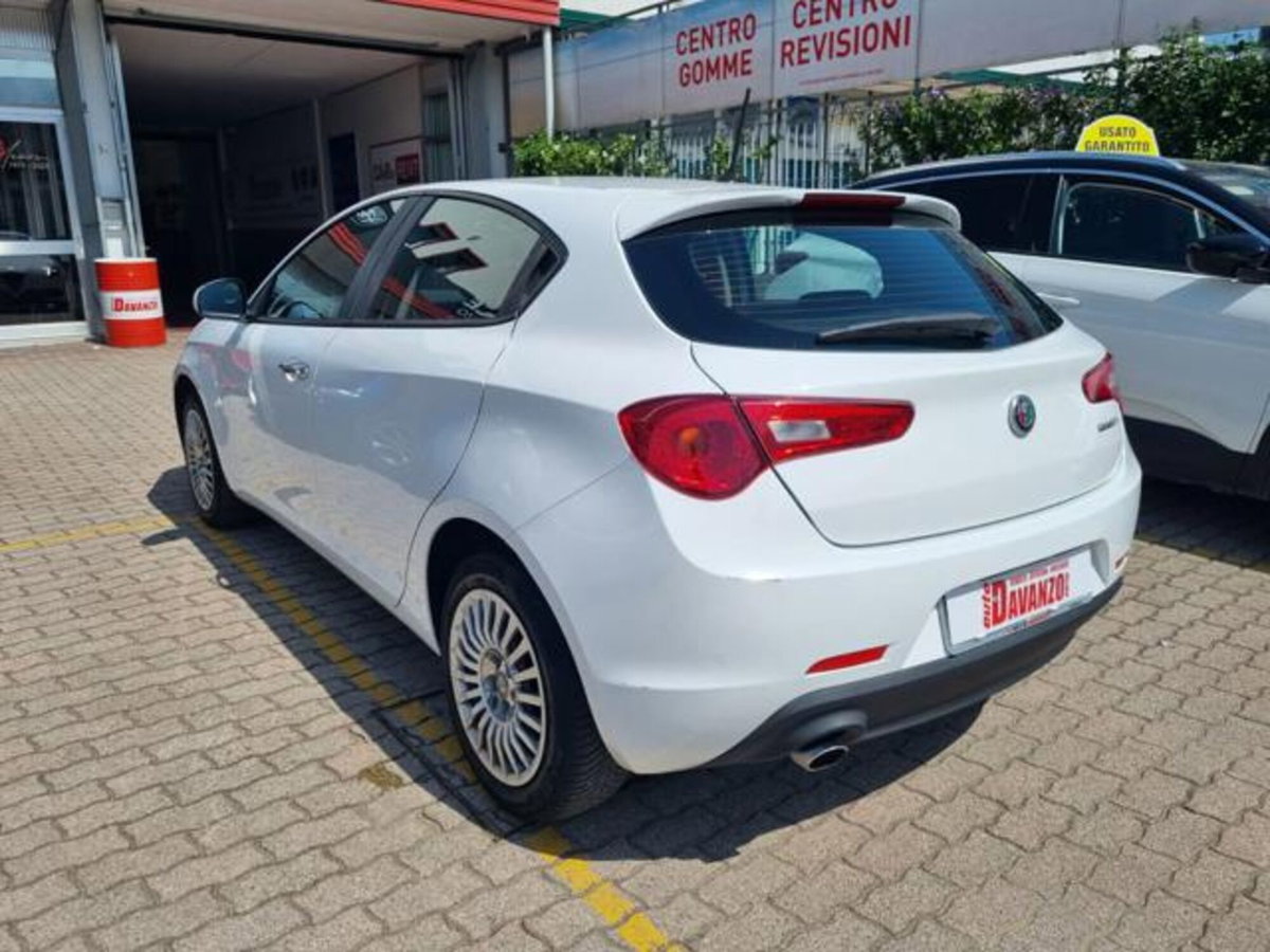 Alfa Romeo Giulietta 1.6 JTDm Giulietta 120cv (4)