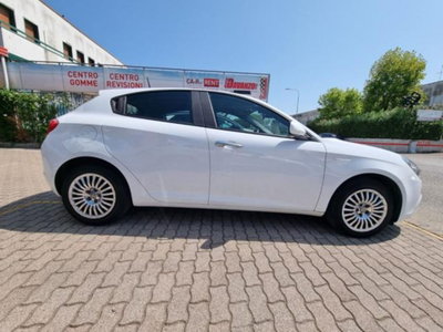 Alfa Romeo Giulietta 1.6 JTDm Giulietta 120cv (5)