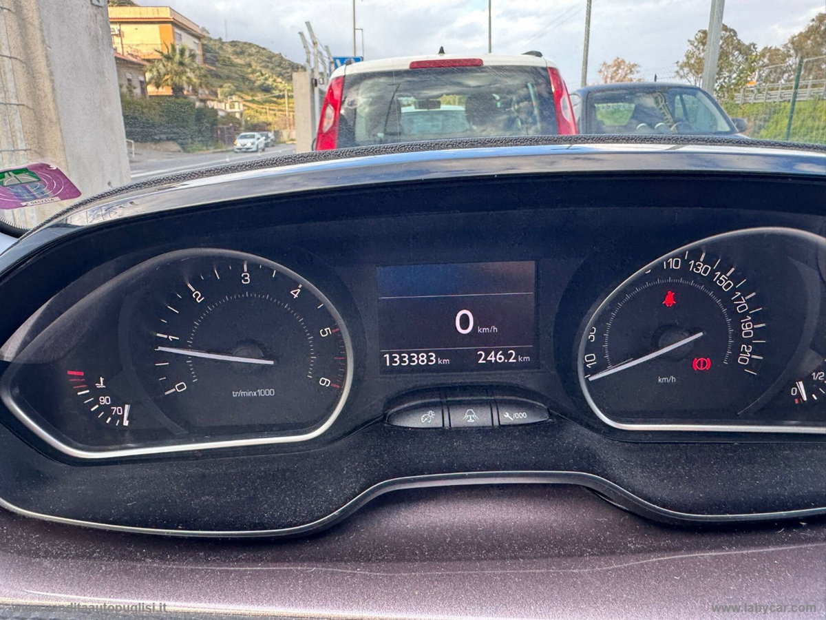 Peugeot 2008 HDi 68CV Active (4)
