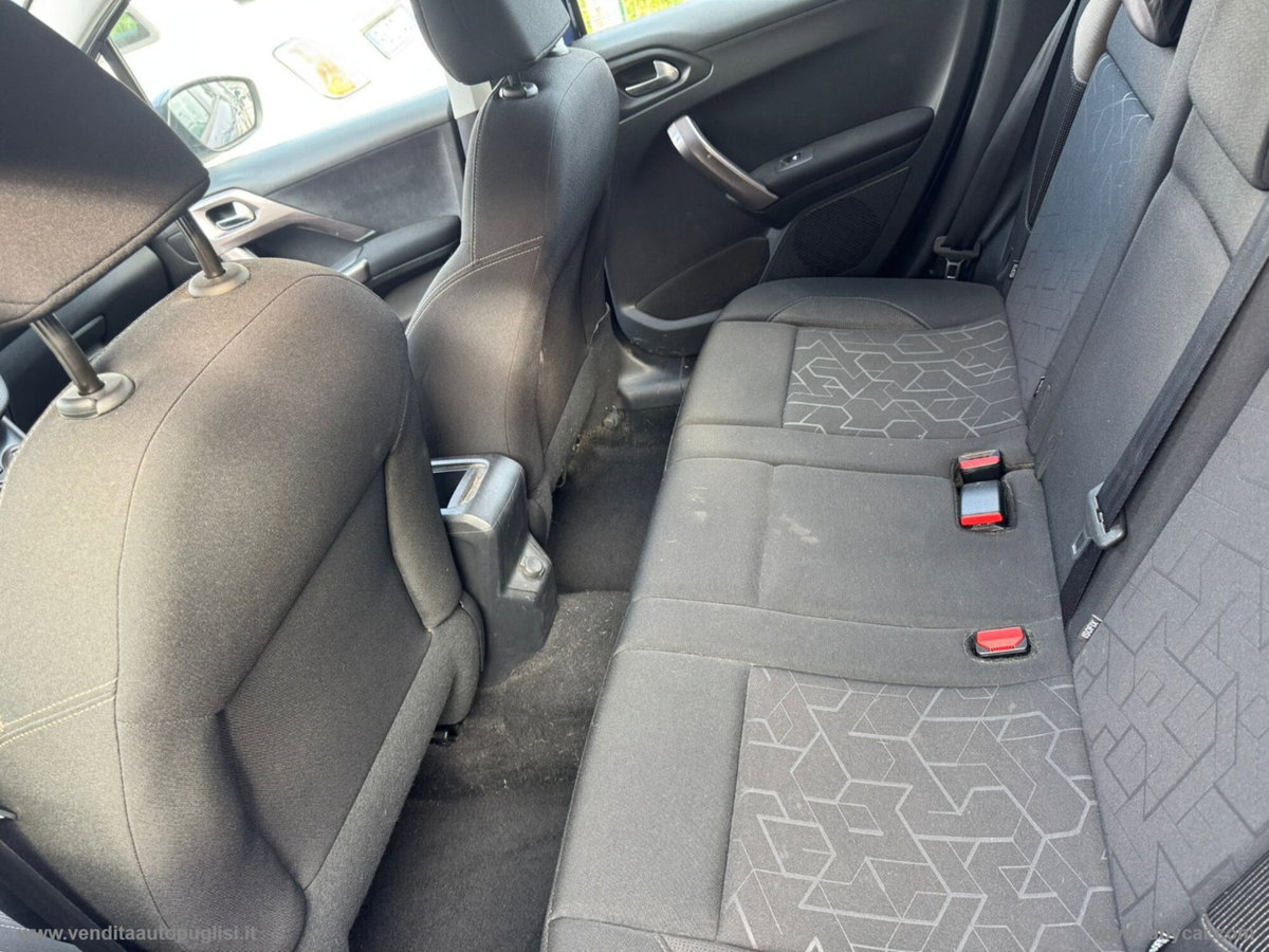 Peugeot 2008 HDi 68CV Active (6)