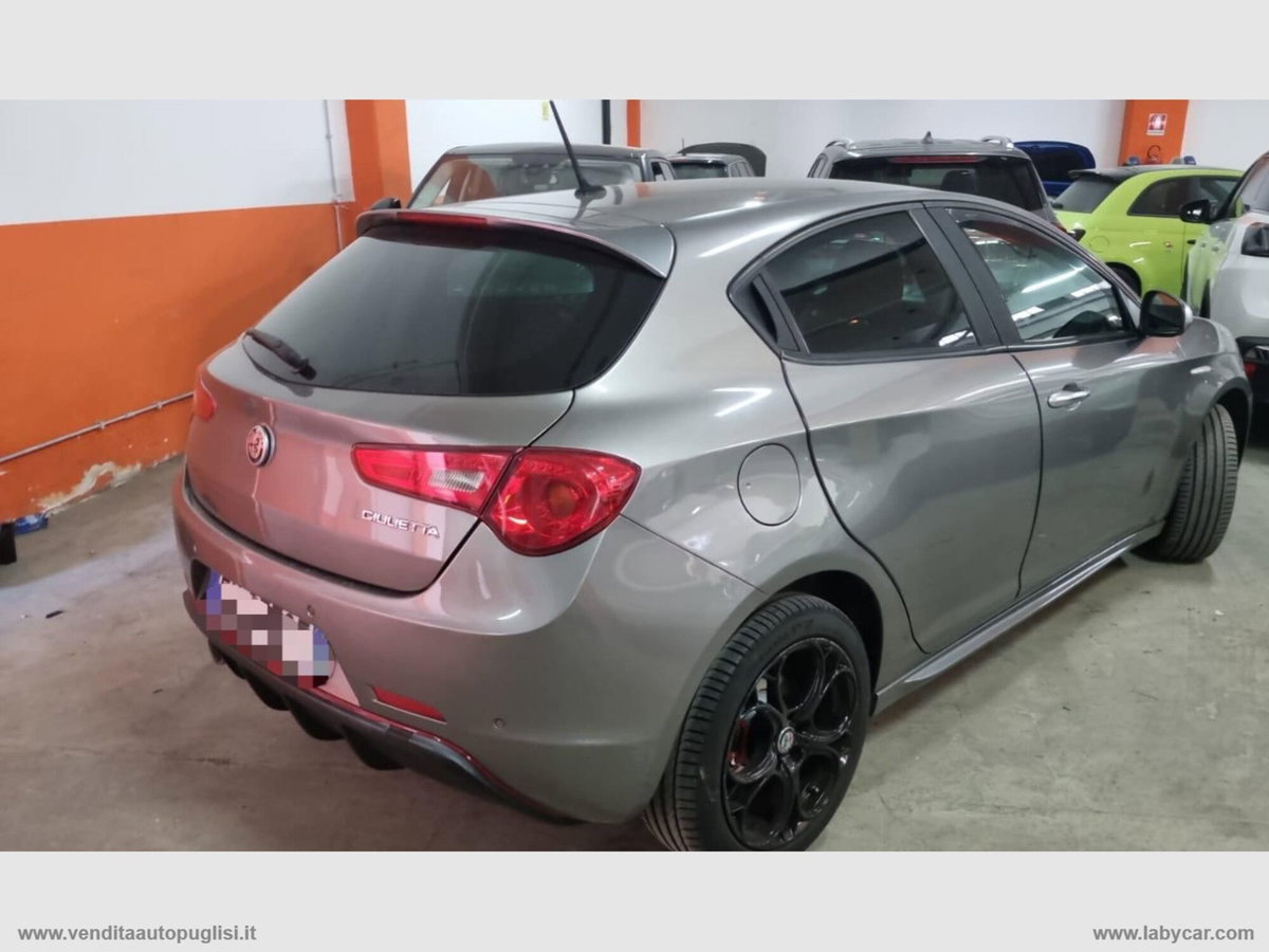 Alfa Romeo Giulietta 1.6 JTDm Super 120cv (9)