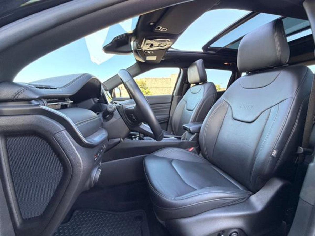 Jeep Compass full-electric Overland 4xe 375cv auto (10)