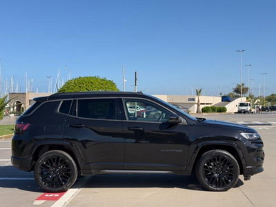 Jeep Compass full-electric Overland 4xe 375cv auto (5)