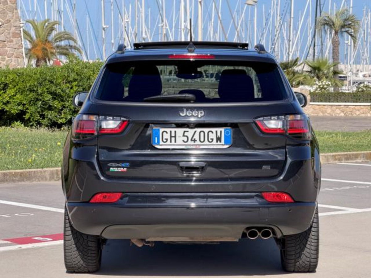 Jeep Compass full-electric Overland 4xe 375cv auto (7)