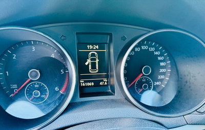Volkswagen Golf 2.0 TDI 110CV DPF 5p. Highline (10)