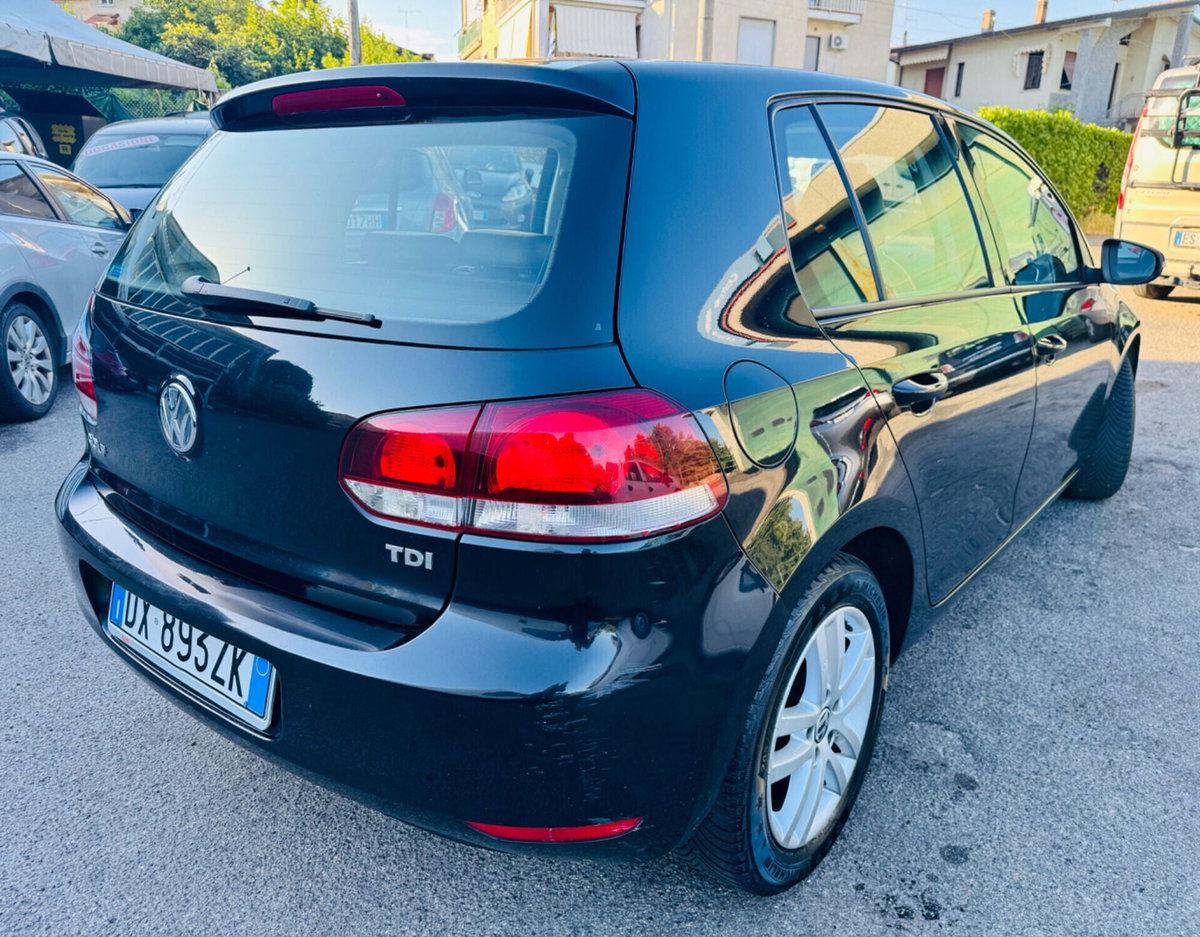 Volkswagen Golf 2.0 TDI 110CV DPF 5p. Highline (9)