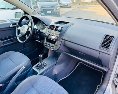 Volkswagen Polo 1.2 12V 5p. Trendline (14)