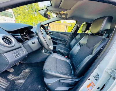 Renault Clio dCi 8V 75 CV 5 porte Moschino Intens (12)