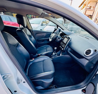 Renault Clio dCi 8V 75 CV 5 porte Moschino Intens (16)