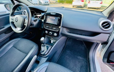 Renault Clio dCi 8V 75 CV 5 porte Moschino Intens (18)