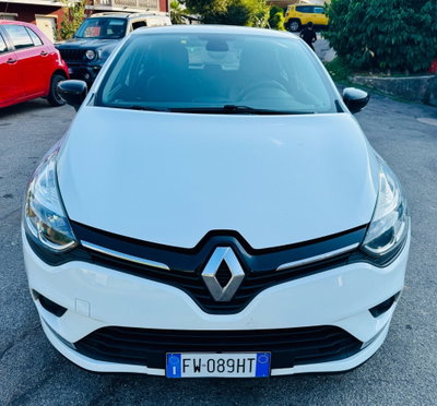 Renault Clio dCi 8V 75 CV 5 porte Moschino Intens (3)
