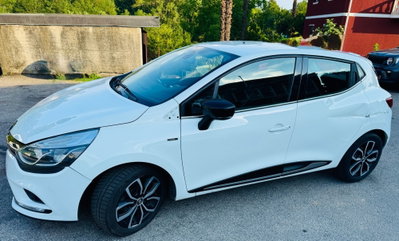 Renault Clio dCi 8V 75 CV 5 porte Moschino Intens (4)