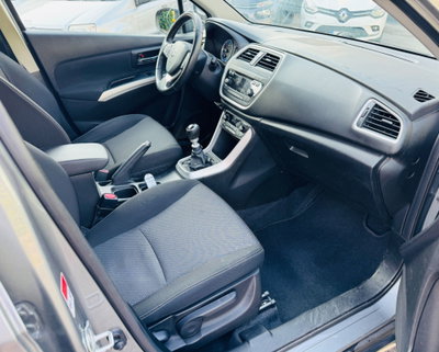 Suzuki S-Cross 1.6 DDiS Top (11)