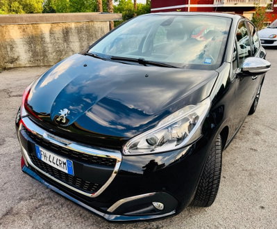 Peugeot 208 75 5 porte Allure usata