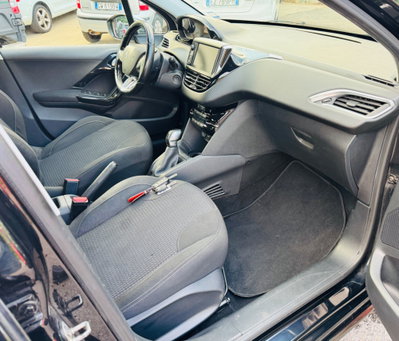Peugeot 208 75 5 porte Allure (12)