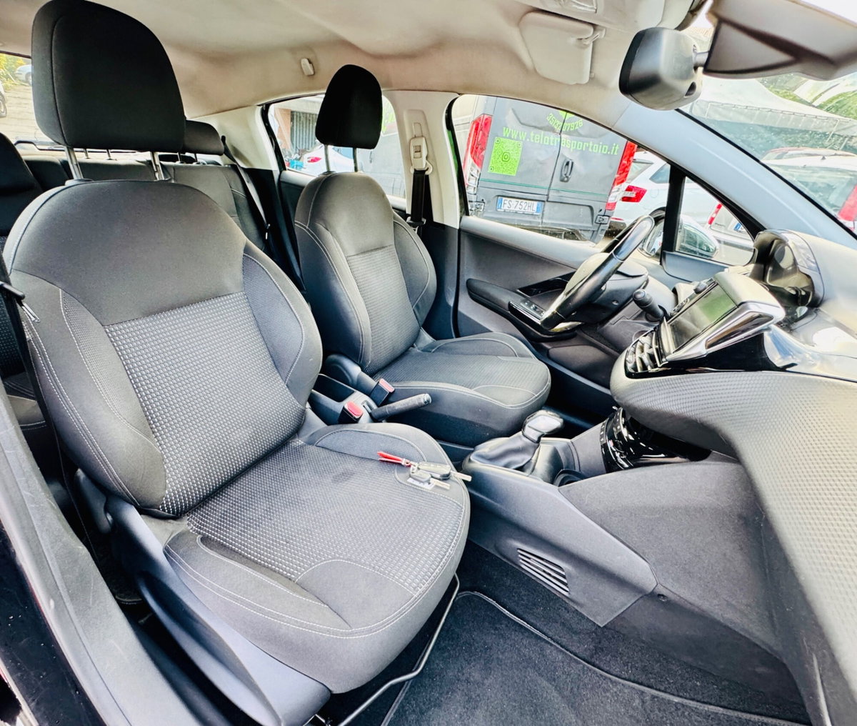 Peugeot 208 75 5 porte Allure (16)
