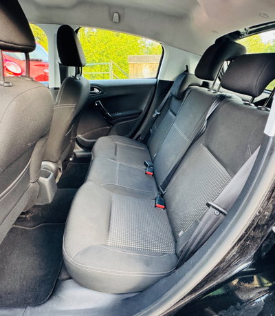 Peugeot 208 75 5 porte Allure (17)