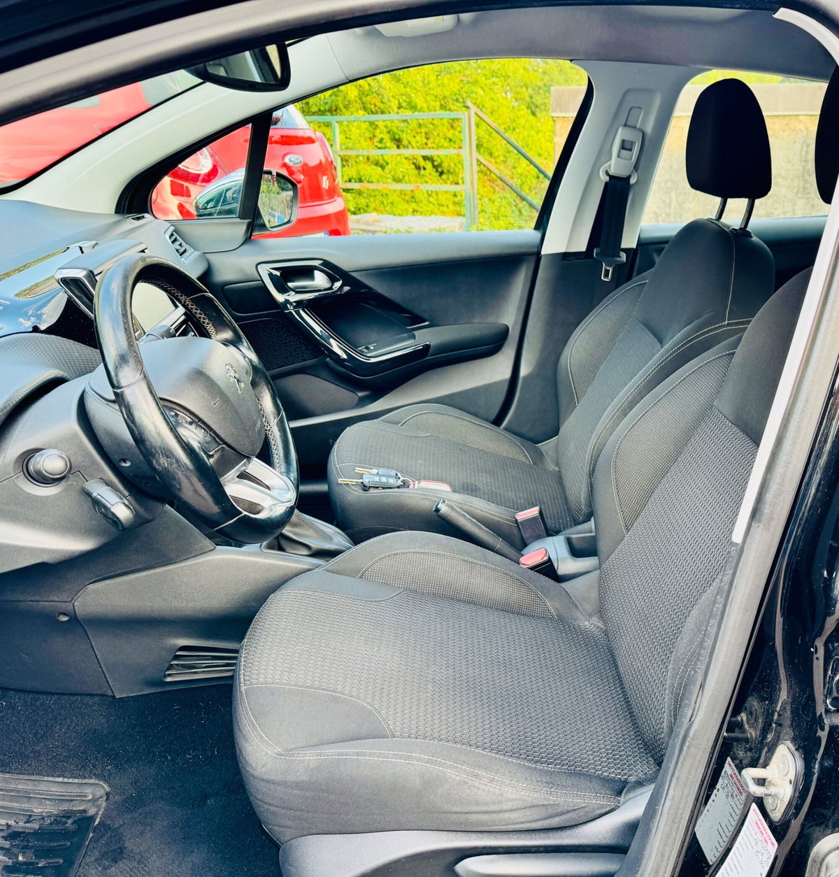 Peugeot 208 75 5 porte Allure (9)