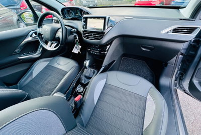 Peugeot 2008 BlueHDi 100 S&S Allure (16)