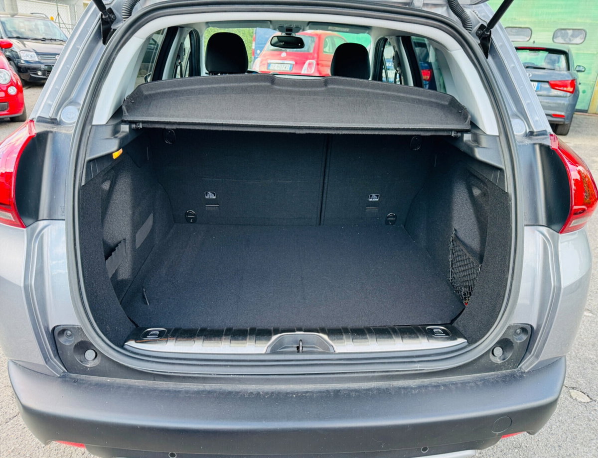 Peugeot 2008 BlueHDi 100 S&S Allure (20)
