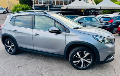Peugeot 2008 BlueHDi 100 S&S Allure (4)