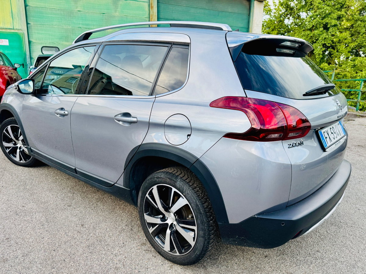Peugeot 2008 BlueHDi 100 S&S Allure (6)