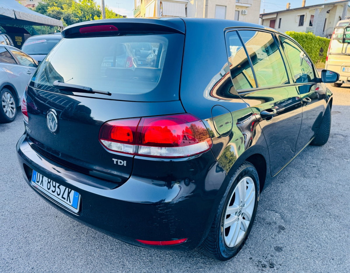 Volkswagen Golf 2.0 TDI 110CV DPF 5p. Highline (9)