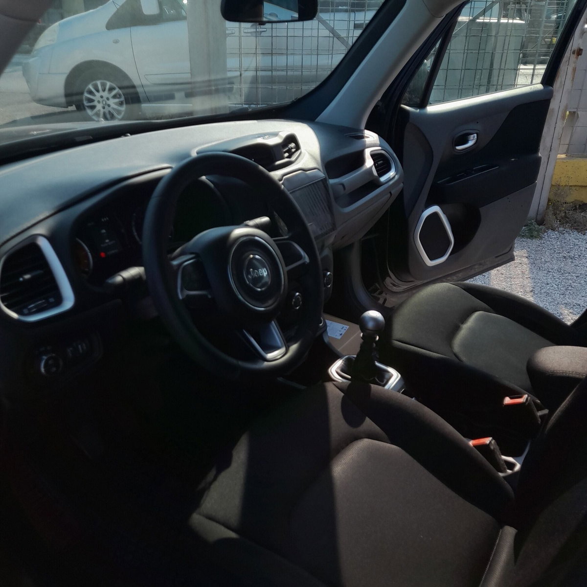 Jeep Renegade 2.0 Mjt 140CV 4WD Active Drive Longitude (8)