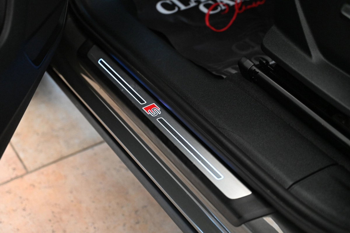 Audi Q3 Sportback 35 TDI quattro S tronic S line edition (2)