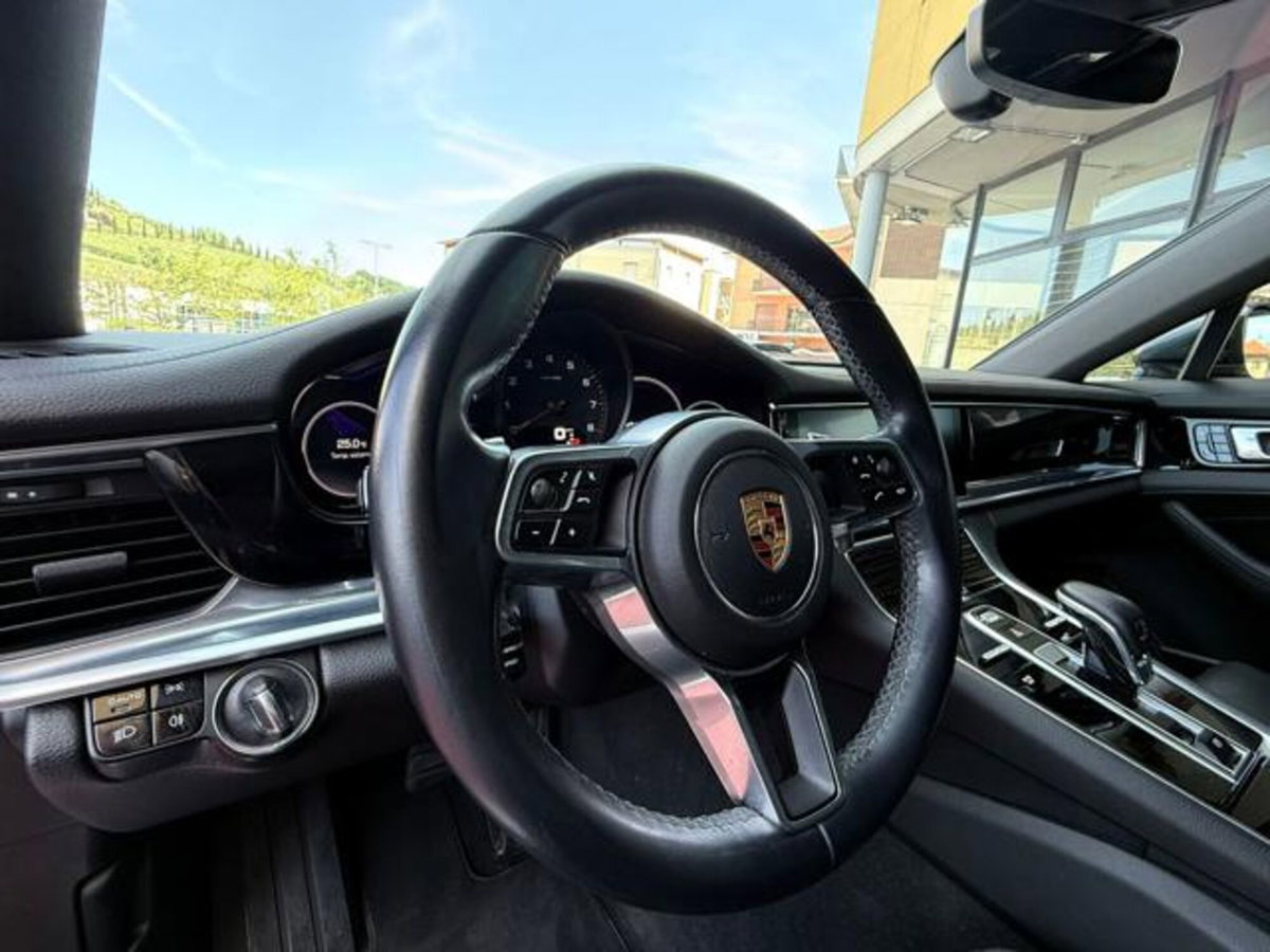 Porsche Panamera 2.9 4 auto (10)