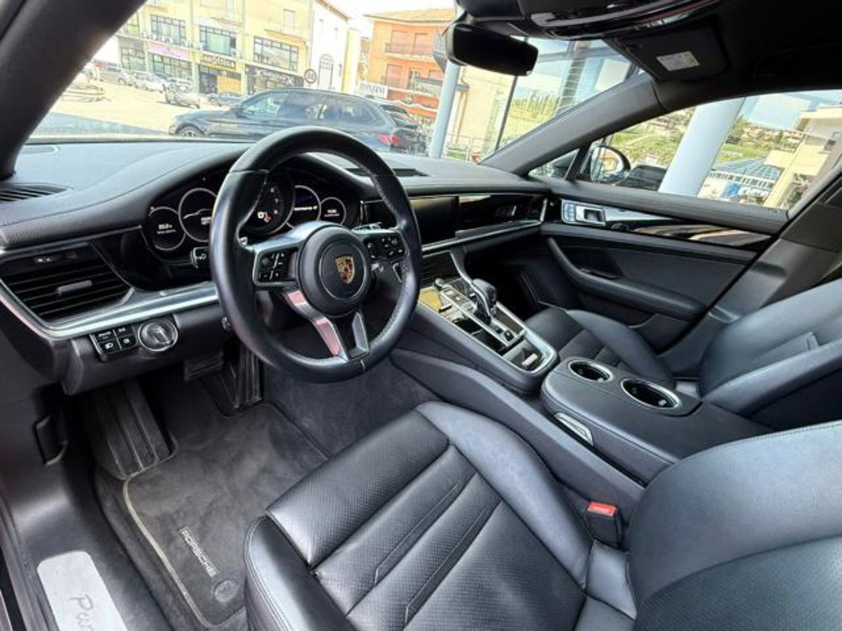 Porsche Panamera 2.9 4 auto (9)
